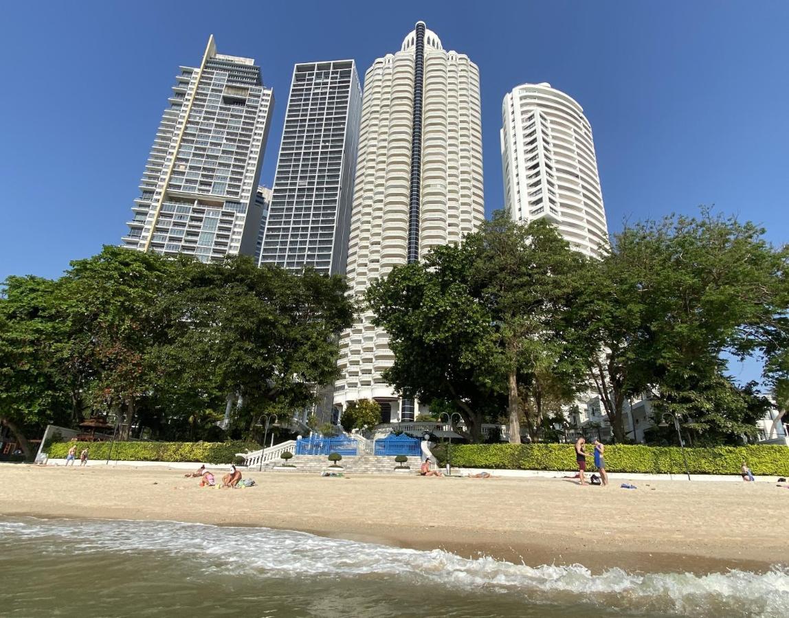 Sky Beach Beachfront Pattaya Exterior foto
